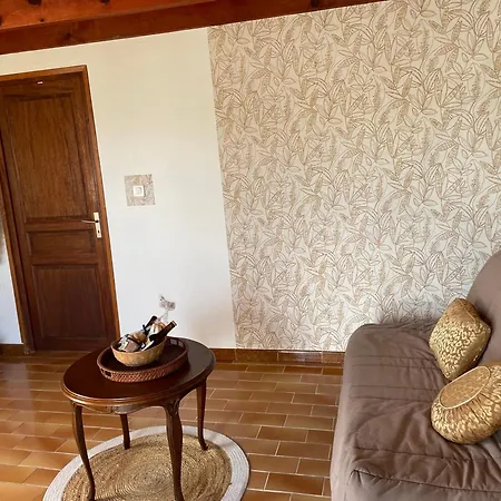 Entre Et Montagne Calcatoggio (Corsica)